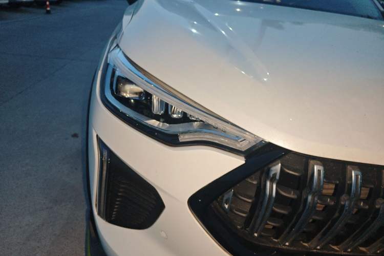 Used Haval LHERY 2022 Jingxiang Edition 1.5T Copper Rabbit Right Front Headlight