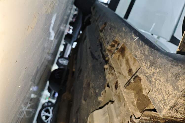 Used Haval LHERY 2022 1.5L DHT King Rabbit Right Side Sill