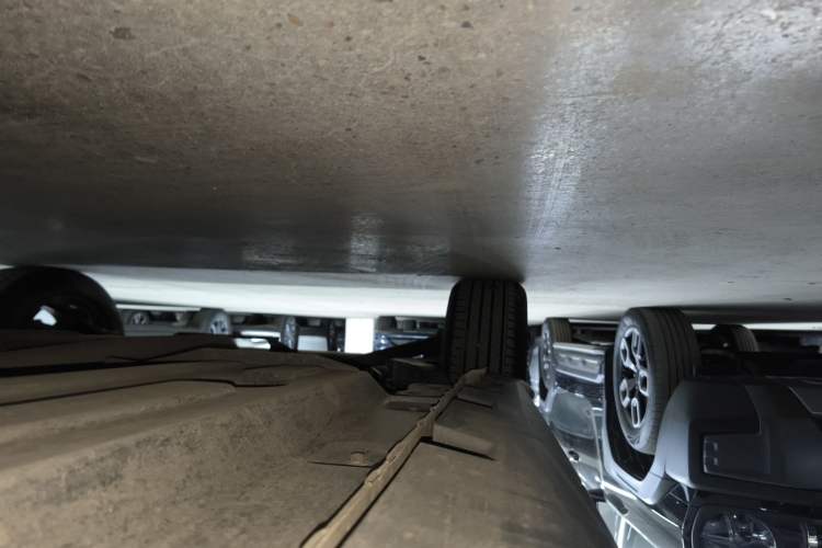 Used Haval LHERY 2022 Jingxiang Edition 1.5T Copper Rabbit Right Side Sill