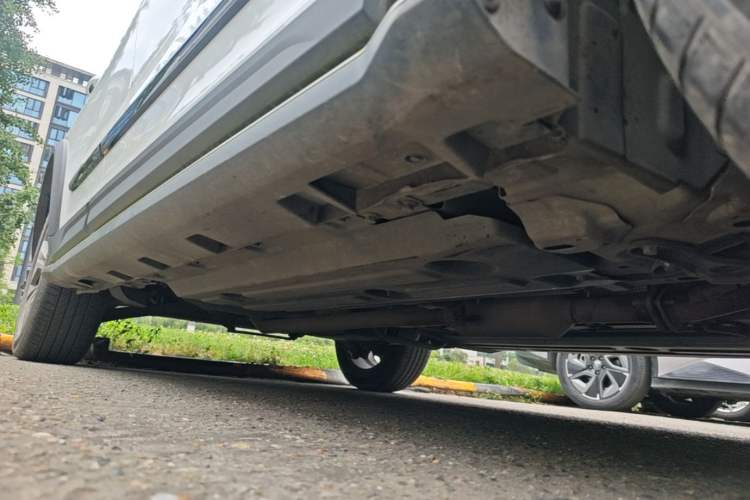 Used Haval LHERY 2022 Jingxiang Edition 1.5T Brass Rabbit Right Side Sill