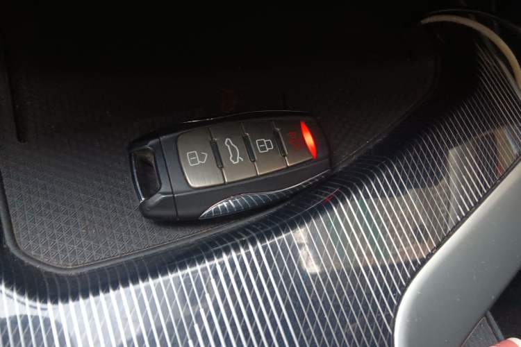 Used Haval LHERY 2022 Jingxiang Edition 1.5T Copper Rabbit Vehicle Key