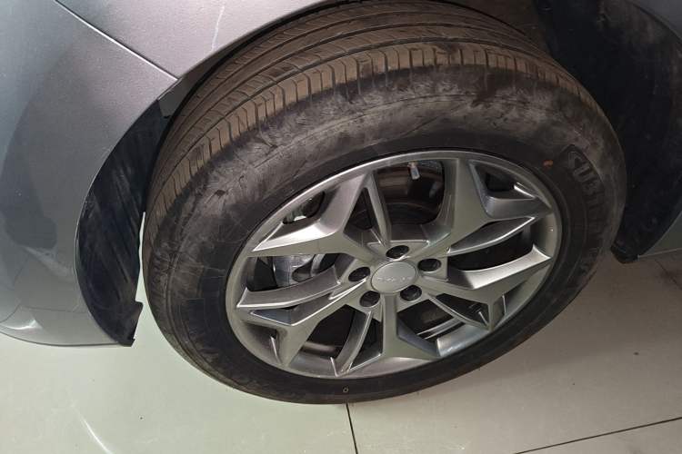 Used Haval LHERY 2023 1.5T Excellence Edition Left Front Wheel Hub