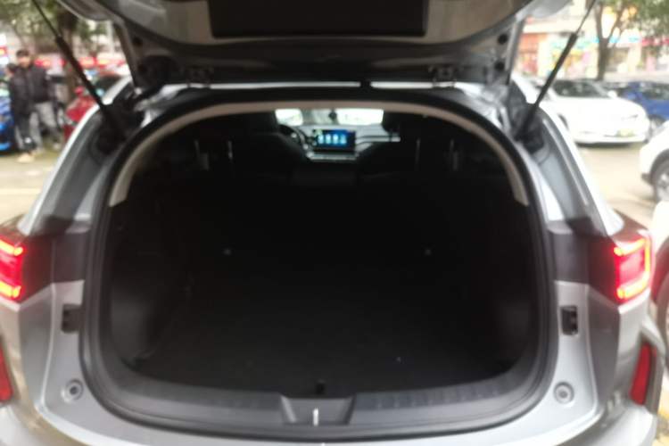 Used Haval LHERY 2023 1.5T Excellence Edition Trunk