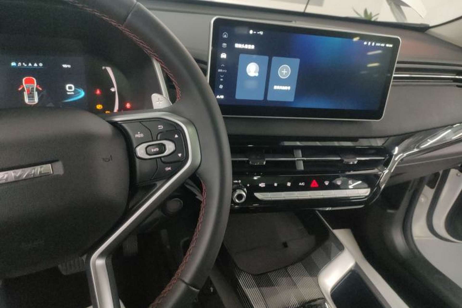 Used Haval LHERY 2023 1.5T Dynamic Version Center Console