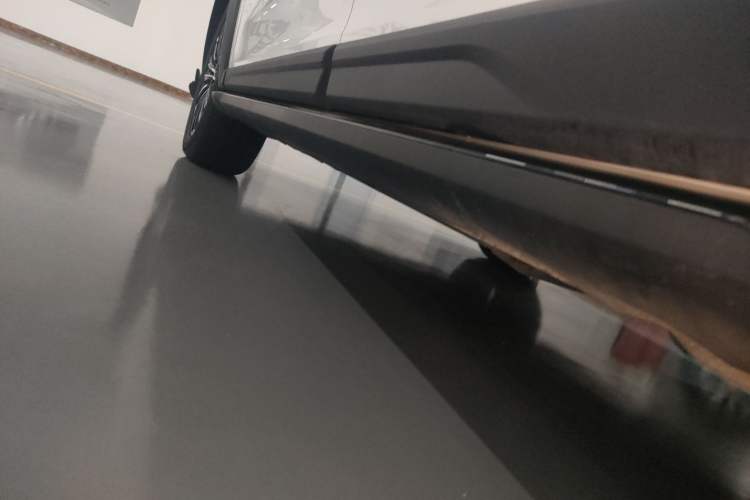 Used Haval LHERY 2023 1.5T Dynamic Version Left Side Sill