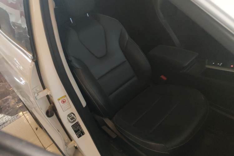 Used Haval LHERY 2023 1.5T Excellence Edition Right Front Seat