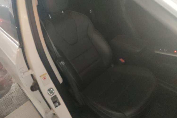 Used Haval LHERY 2023 1.5T Excellence Edition Right Front Seat