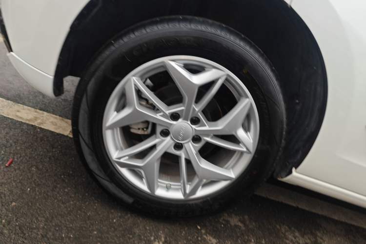 Used Haval LHERY 2023 1.5T Excellence Edition Right Rear Wheel Hub