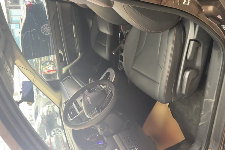 Used Haval M6 2019 1.5T DCT Two-Wheel Drive Elite Version China VI Standard Left Front Seat