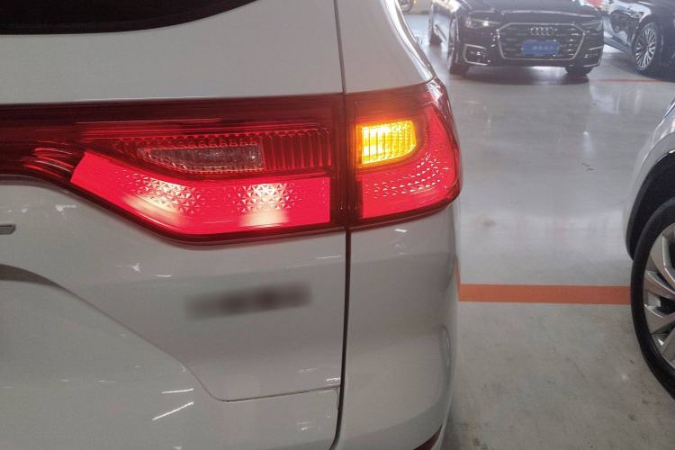 Used Haval M6 2021 PLUS 1.5T DCT Luxury Smart Connectivity Model Exterior 6
