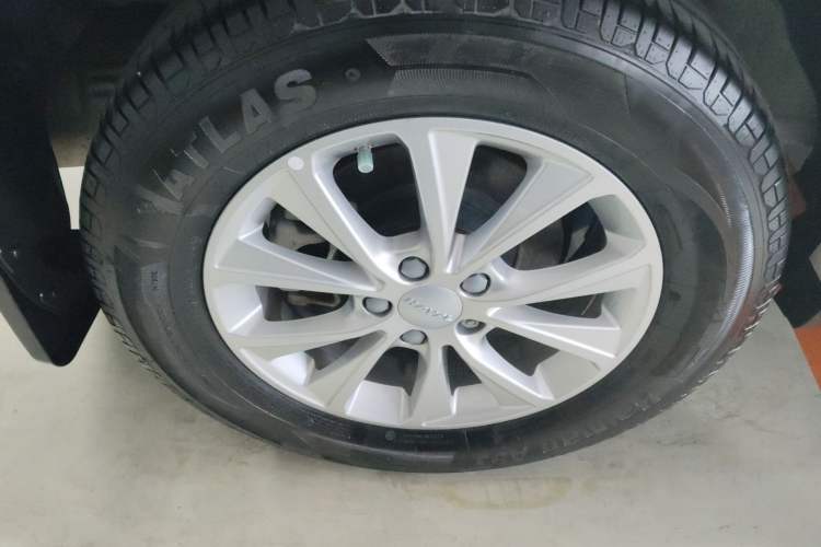 Used Haval M6 2021 PLUS 1.5T DCT Luxury Smart Connectivity Model Exterior 8