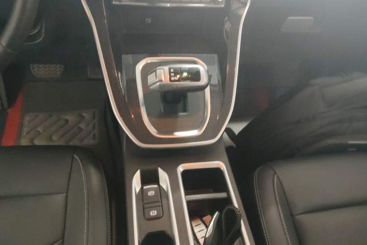 Used Haval M6 2021 PLUS 1.5T DCT Luxury Smart Connectivity Model Gear Lever