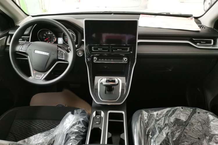 Used Haval M6 2023 PLUS 1.5T DCT Elite Smart Connectivity Model Interior 3