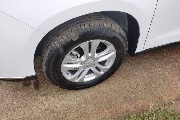 Used Haval M6 2023 PLUS 1.5T DCT Elite Smart Connectivity Model Left Front Wheel Hub