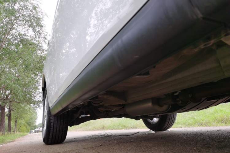 Used Haval M6 2023 PLUS 1.5T DCT Elite Smart Connectivity Model Right Side Sill