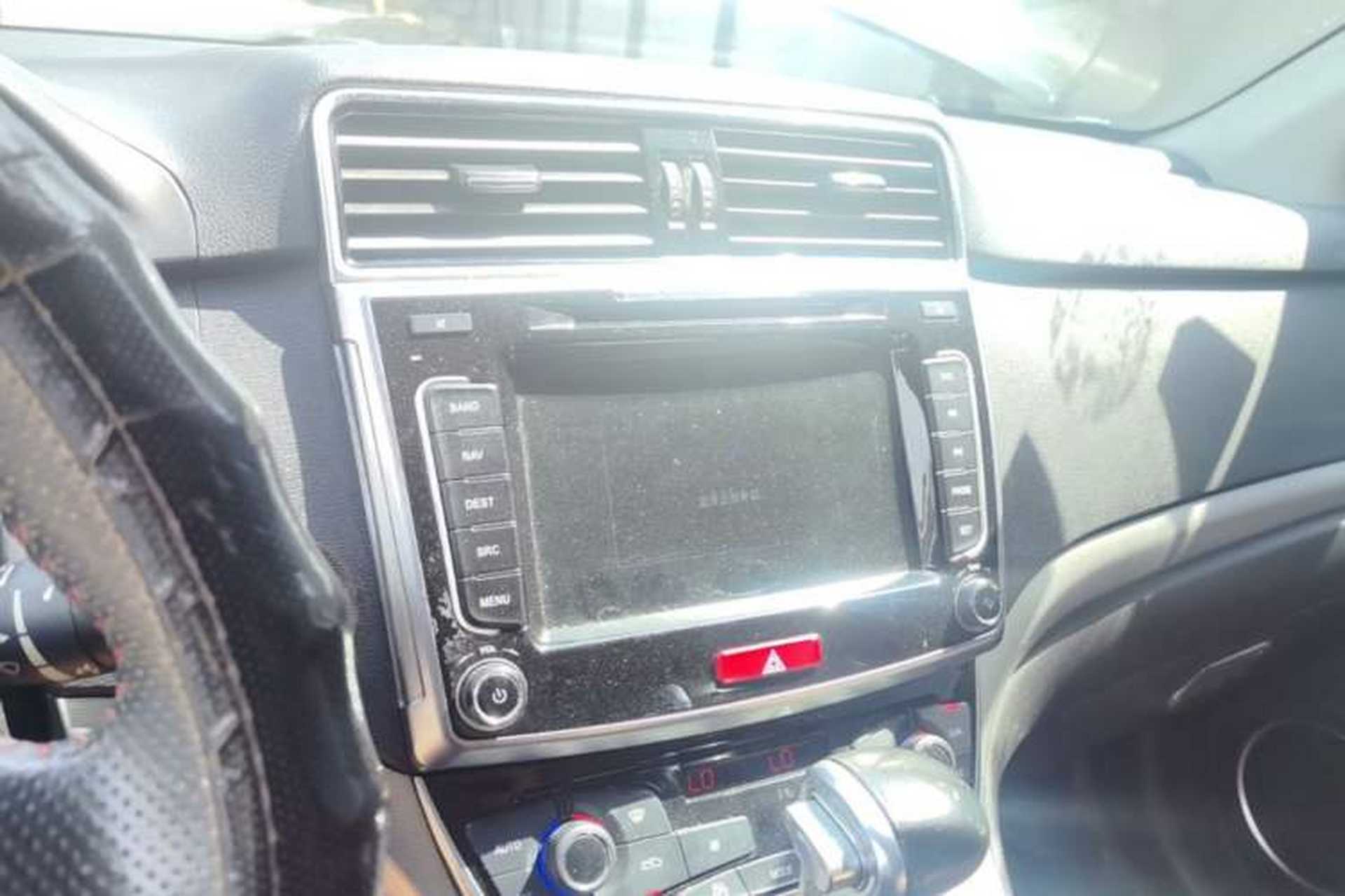 Used Haval M6 2017 1.5T Automatic Two-Wheel Drive Elite Model Audio And AC Panel