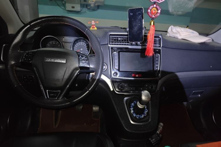 Used Haval M6 2017 1.5T Manual Two-Wheel Drive Elite Model Center Console