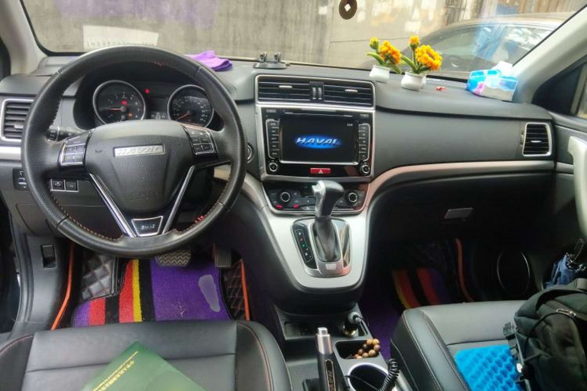 Used Haval M6 2017 1.5T Automatic Two-Wheel Drive Elite Model Center Console