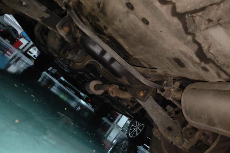 Used Haval M6 2017 1.5T Automatic Two-Wheel Drive Elite Model Chassis Rear