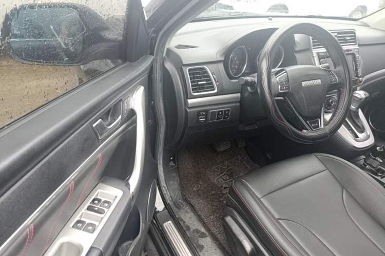 Used Haval M6 2017 1.5T Automatic Two-Wheel Drive Elite Model Driver Seat