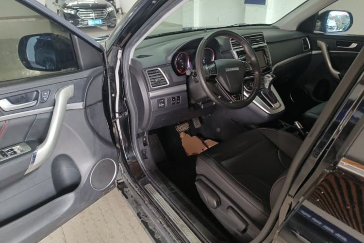 Used Haval M6 2017 1.5T Automatic Two-Wheel Drive Elite Model Driver Seat