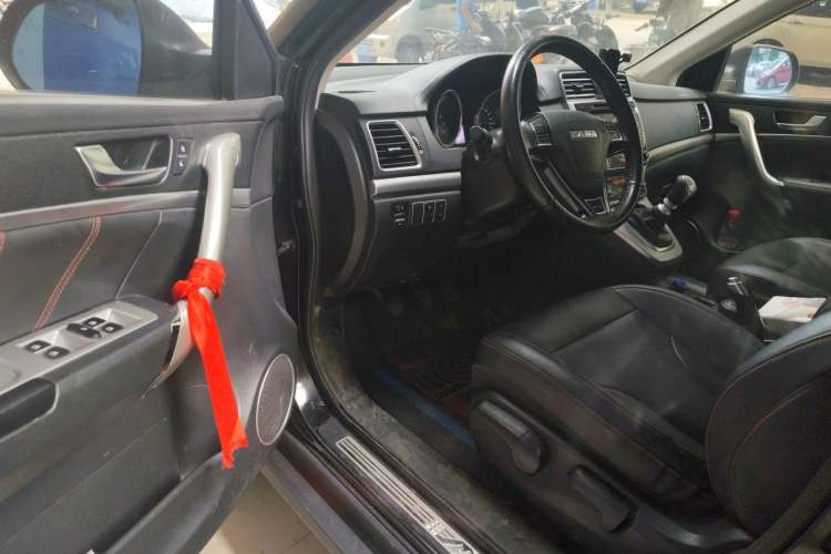 Used Haval M6 2017 1.5T Manual Two-Wheel Drive Elite Model Driver Seat