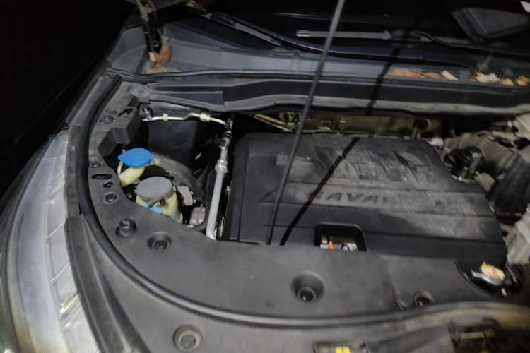 Used Haval M6 2017 1.5T Automatic Two-Wheel Drive Elite Model Engine Bay Right