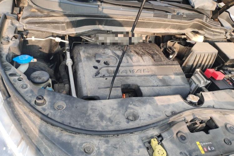 Used Haval M6 2017 1.5T Automatic Two-Wheel Drive Elite Model Engine Bay Right