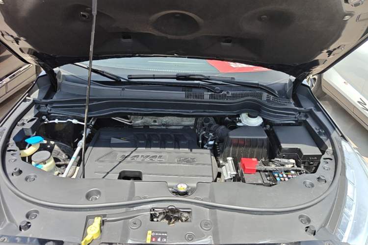 Used Haval M6 2017 1.5T Automatic Two-Wheel Drive Elite Model Engine Bay