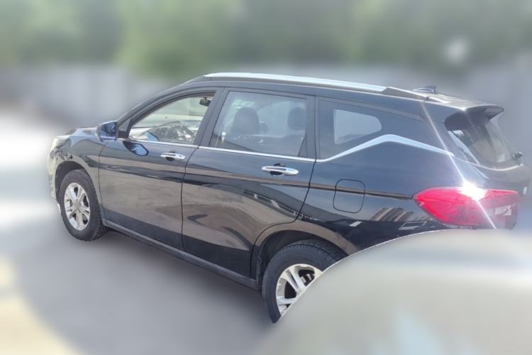 Used Haval M6 2017 1.5T Automatic Two-Wheel Drive Elite Model Exterior 3