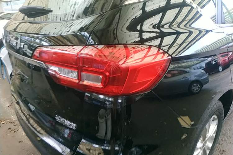 Used Haval M6 2017 1.5T Automatic Two-Wheel Drive Elite Model Exterior 3