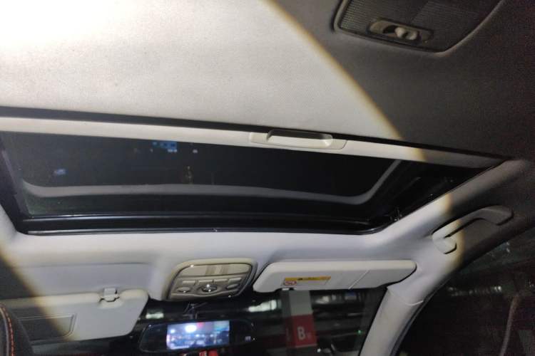 Used Haval M6 2017 1.5T Automatic Two-Wheel Drive Elite Model Headliner
