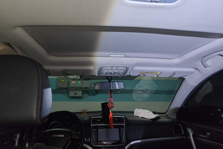 Used Haval M6 2017 1.5T Manual Two-Wheel Drive Elite Model Headliner