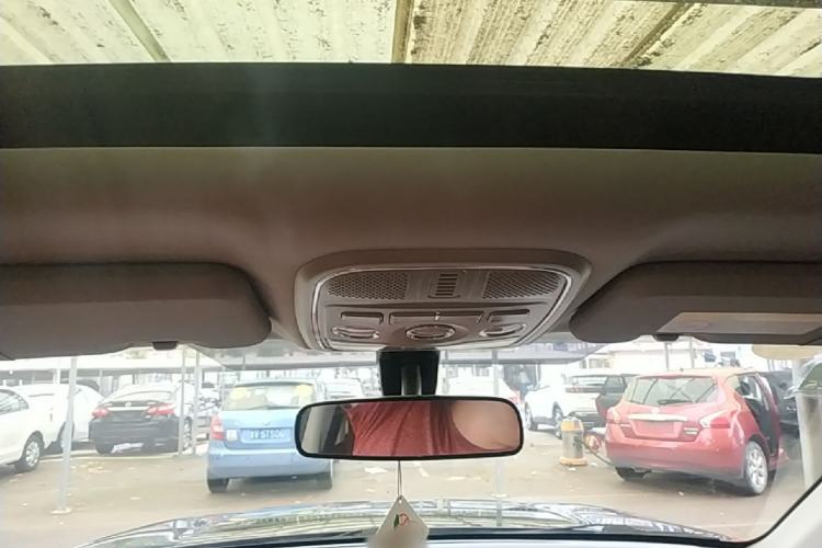 Used Haval M6 2017 1.5T Automatic Two-Wheel Drive Elite Model Headliner
