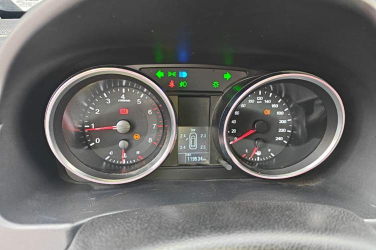 Used Haval M6 2017 1.5T Manual Two-Wheel Drive Elite Model Instrument Cluster