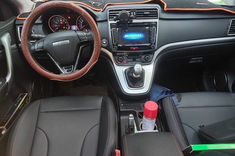 Used Haval M6 2017 1.5T Manual Two-Wheel Drive Elite Model Interior 2