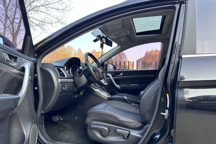 Used Haval M6 2017 1.5T Automatic Two-Wheel Drive Elite Model Interior 2