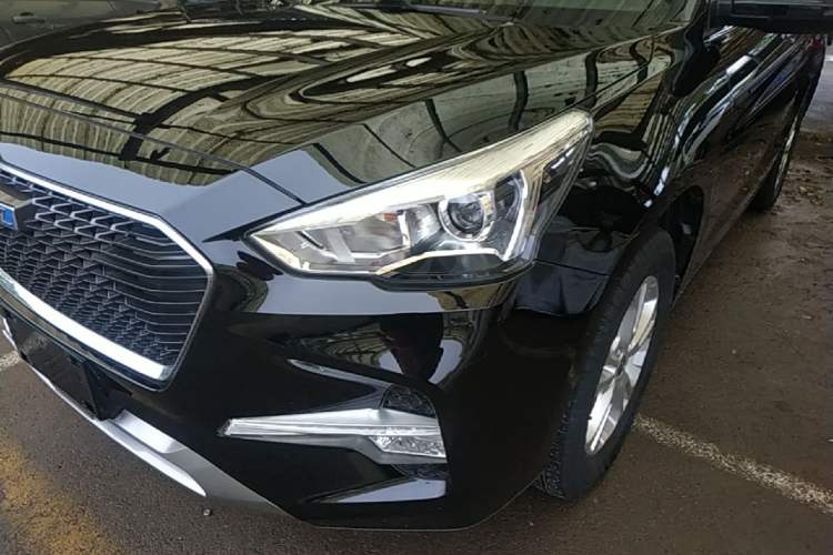 Used Haval M6 2017 1.5T Automatic Two-Wheel Drive Elite Model Left Front Headlight