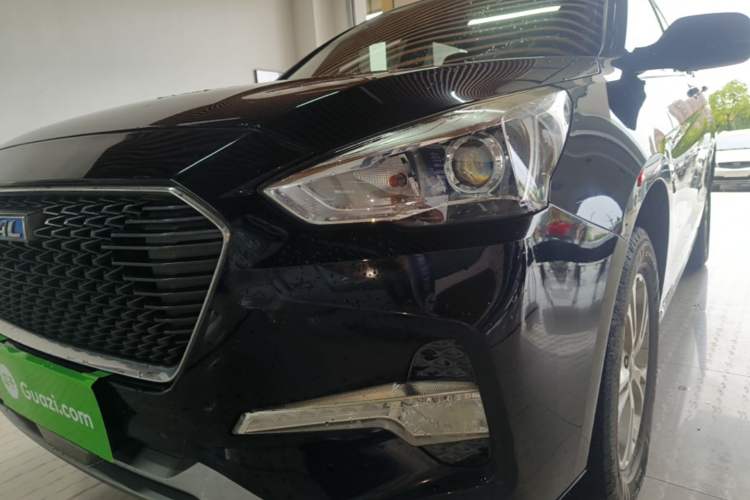Used Haval M6 2017 1.5T Automatic Two-Wheel Drive Elite Model Left Front Headlight
