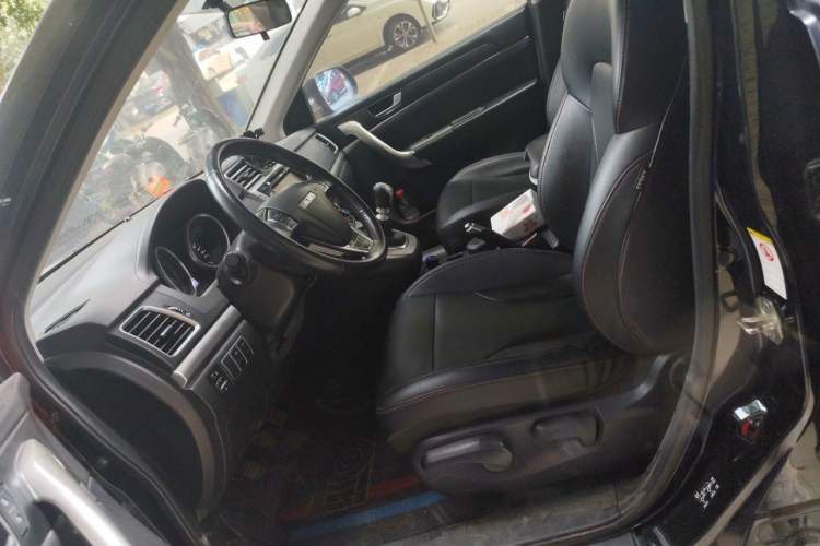 Used Haval M6 2017 1.5T Manual Two-Wheel Drive Elite Model Left Front Seat
