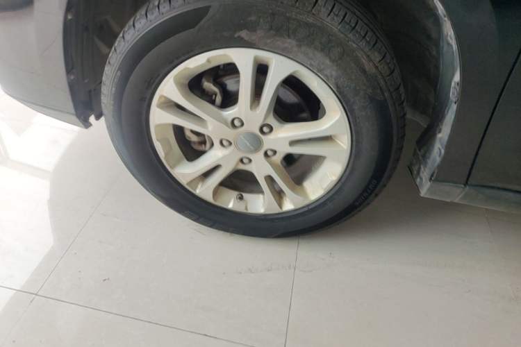 Used Haval M6 2017 1.5T Automatic Two-Wheel Drive Elite Model Left Front Wheel Hub