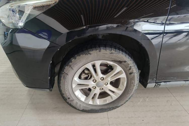 Used Haval M6 2017 1.5T Automatic Two-Wheel Drive Elite Model Left Front Wheel Hub