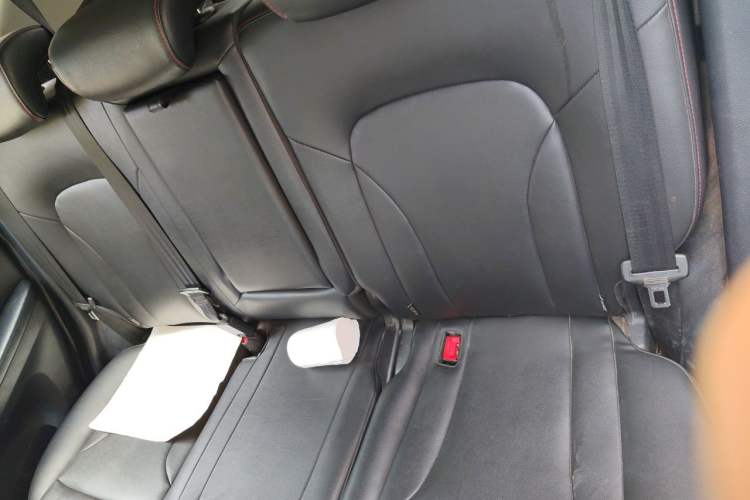 Used Haval M6 2017 1.5T Manual Two-Wheel Drive Elite Model Left Rear Seat
