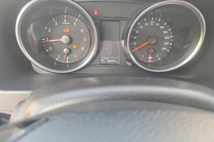 Used Haval M6 2017 1.5T Automatic Two-Wheel Drive Urban Model Odometer Close Up