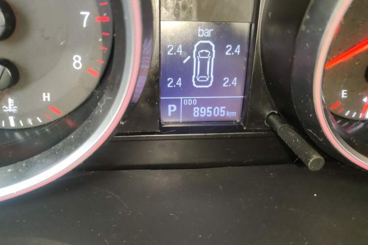 Used Haval M6 2017 1.5T Automatic Two-Wheel Drive Elite Model Odometer Close Up