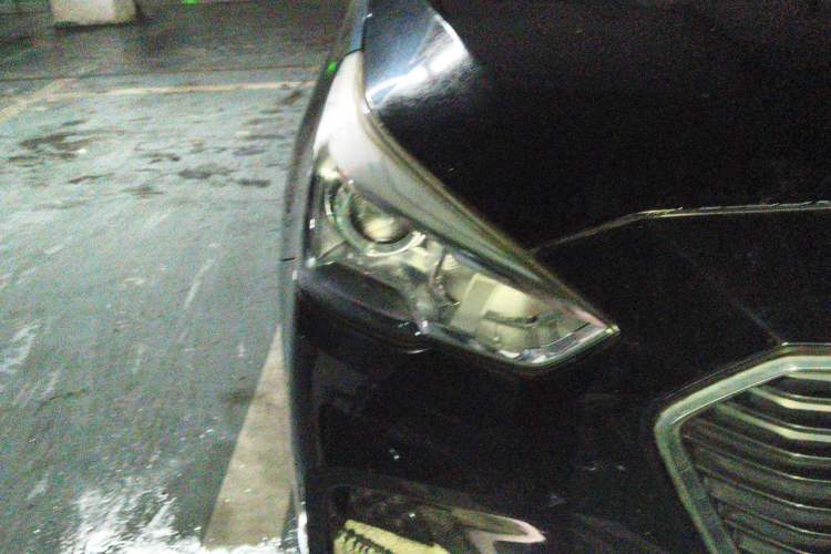 Used Haval M6 2017 1.5T Automatic Two-Wheel Drive Prestige Model Right Front Headlight