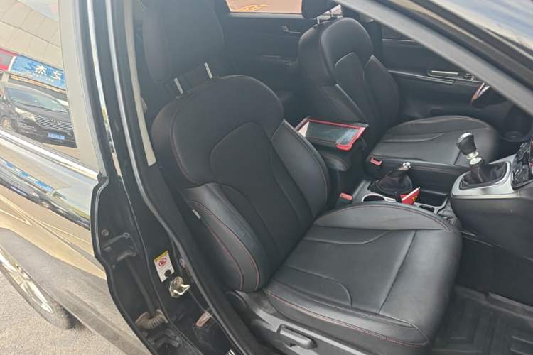 Used Haval M6 2017 1.5T Manual Two-Wheel Drive Elite Model Right Front Seat