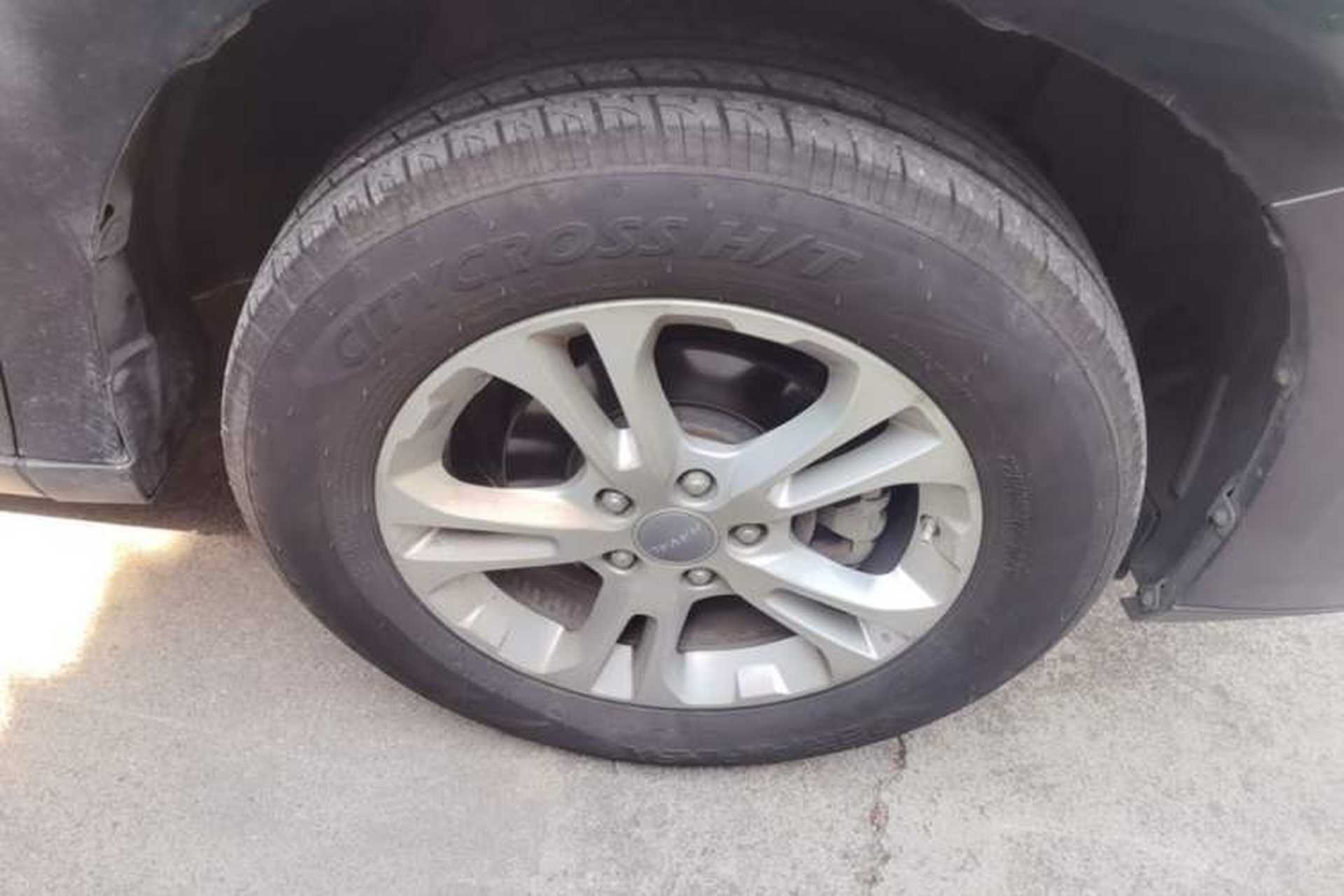 Used Haval M6 2017 1.5T Automatic Two-Wheel Drive Elite Model Right Front Wheel Hub