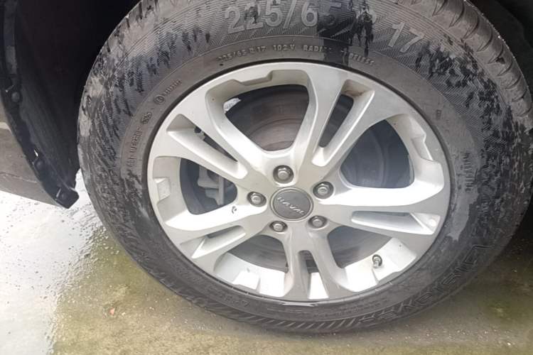 Used Haval M6 2017 1.5T Automatic Two-Wheel Drive Elite Model Right Rear Wheel Hub