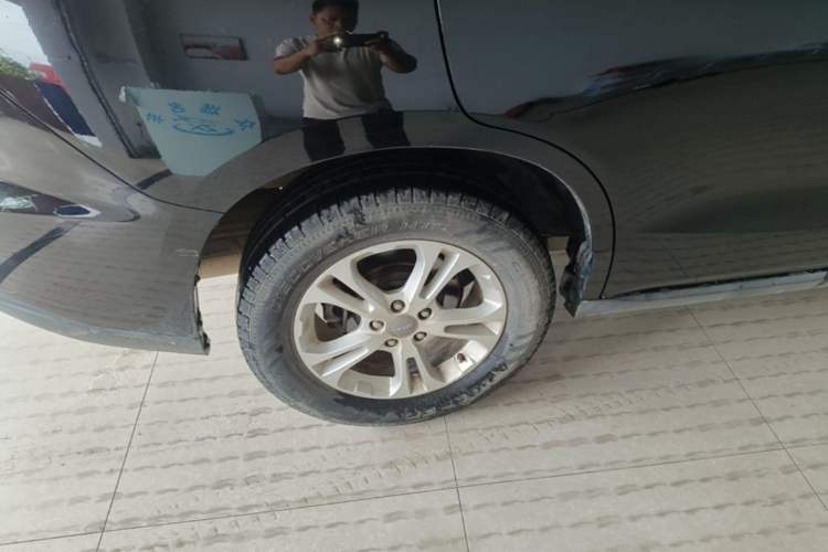 Used Haval M6 2017 1.5T Automatic Two-Wheel Drive Elite Model Right Rear Wheel Hub